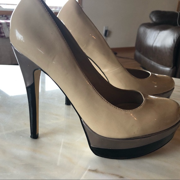 Heels - Picture 2 of 3